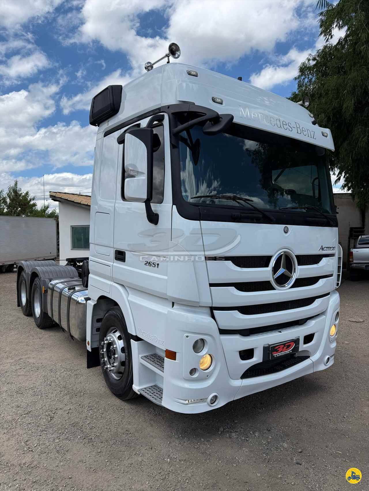 CAMINHAO MERCEDES-BENZ MB 2651 Cavalo Mecânico Cavalo 6x4 3D Caminhões DIVINOPOLIS MINAS GERAIS MG
